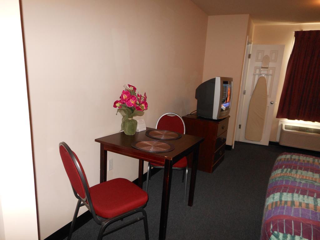 Intown Suites Extended Stay Select Hampton Va Pokój zdjęcie