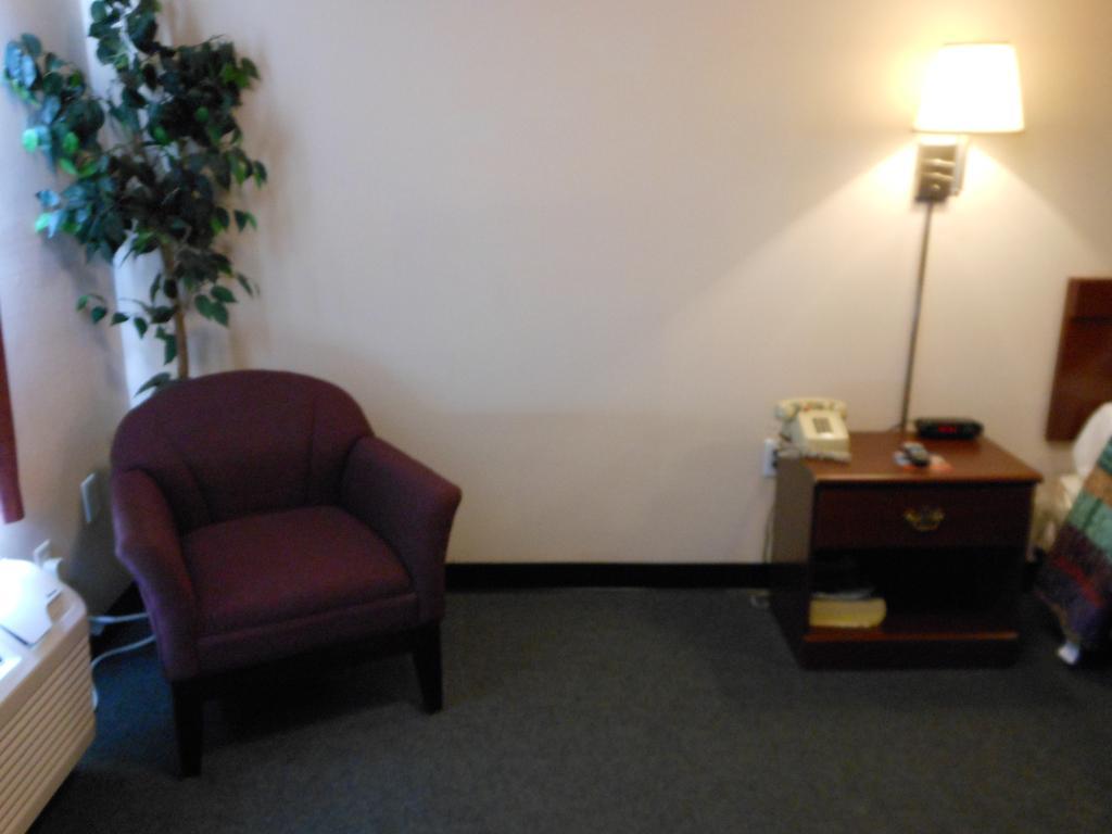Intown Suites Extended Stay Select Hampton Va Zewnętrze zdjęcie