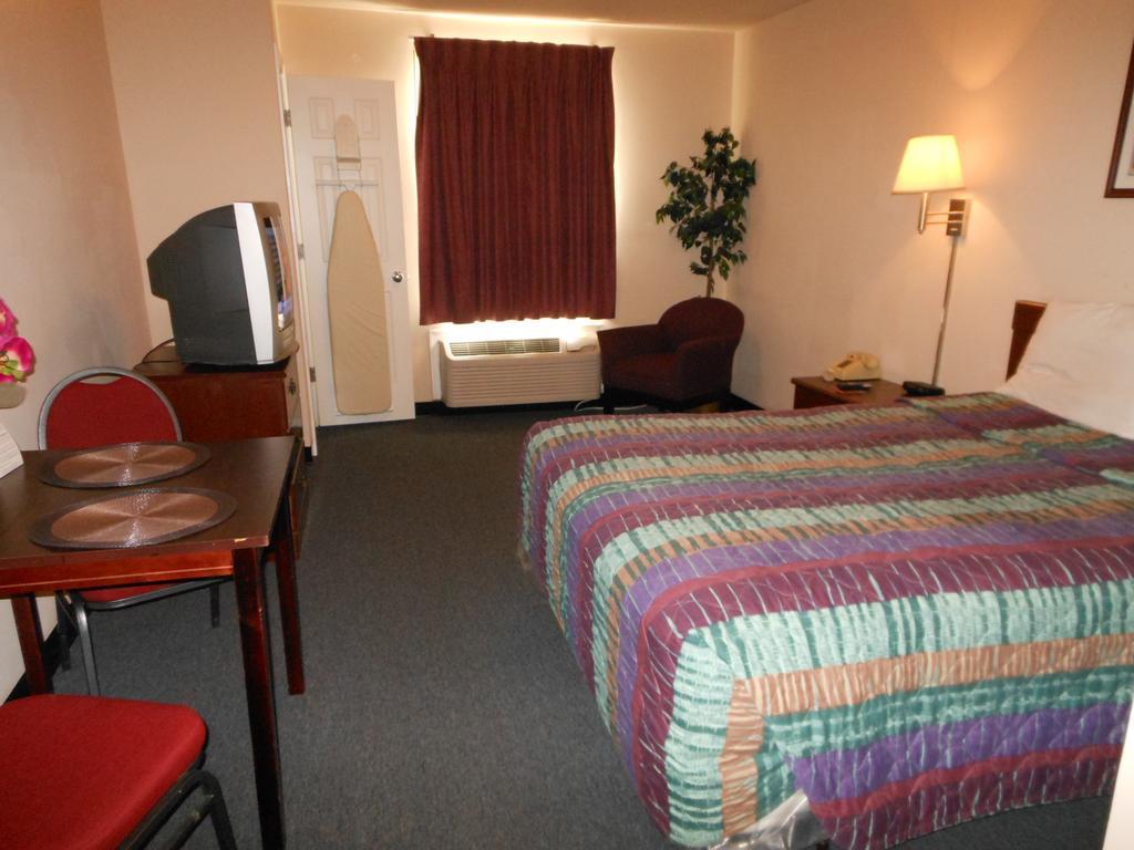 Intown Suites Extended Stay Select Hampton Va Zewnętrze zdjęcie